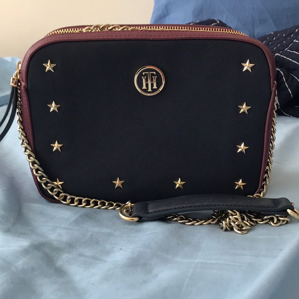 TOMMY HILFIGER navy and burgundy purse